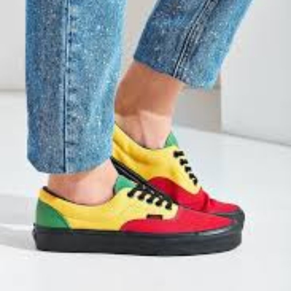 Vintage Apparatus  Black and Red Canvas Shoes size 6 /pic similar colors